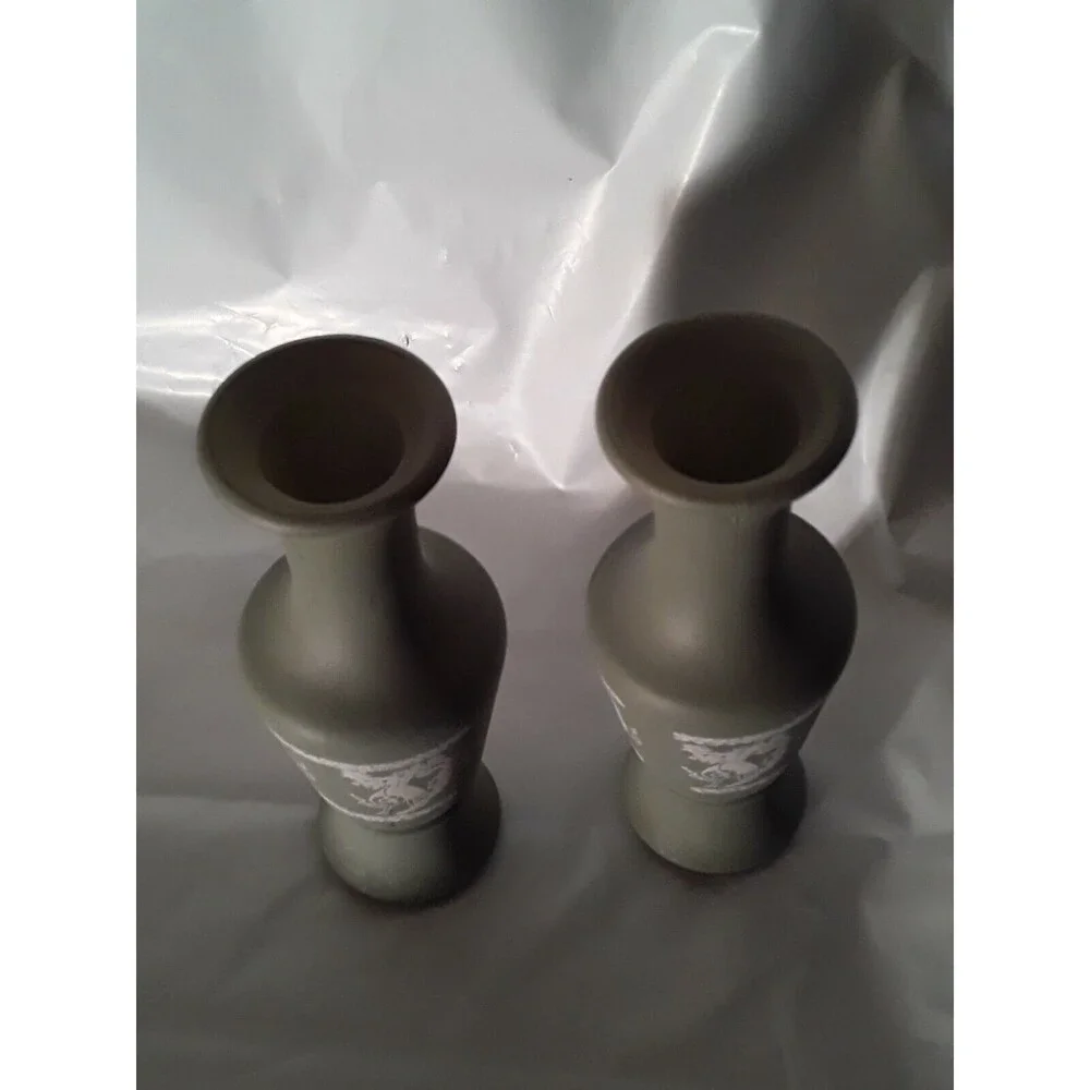 Wedgwood Style Vase Green Vases Roman Style White & Green Floral Decorations